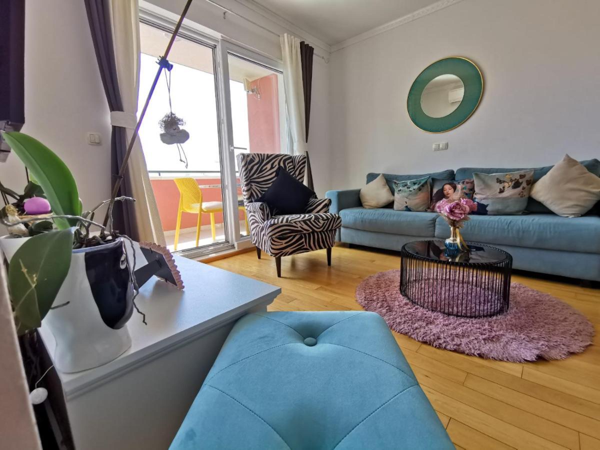 Lara Apartment Makarska Bagian luar foto
