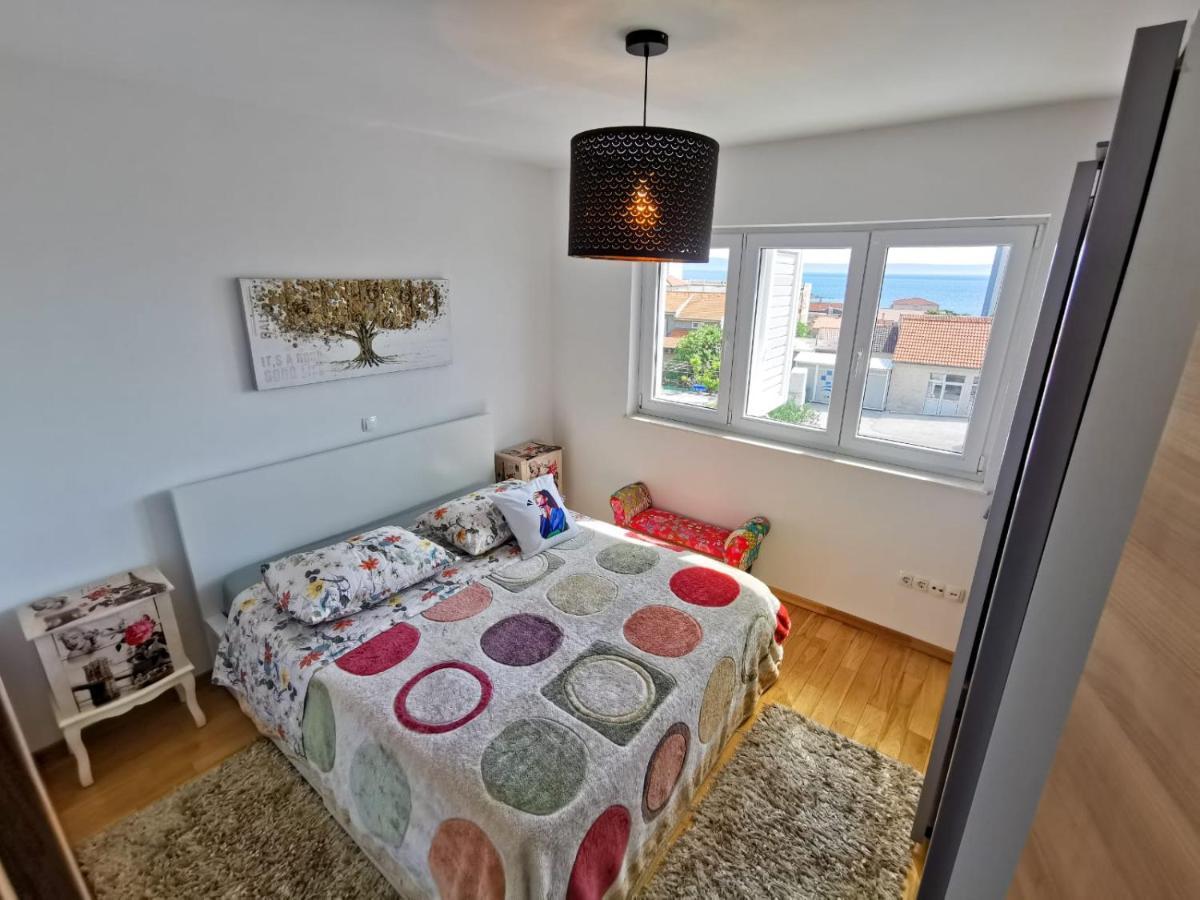 Lara Apartment Makarska Bagian luar foto